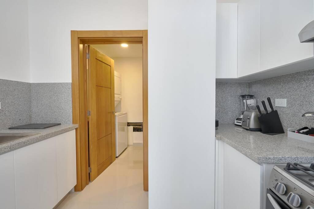 Escape Apartments, Balcony, Pool & Gym In La Julia Santo Domingo Exterior foto