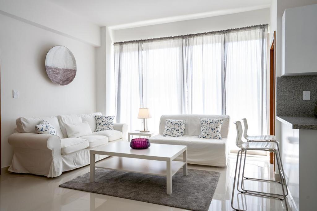 Escape Apartments, Balcony, Pool & Gym In La Julia Santo Domingo Exterior foto